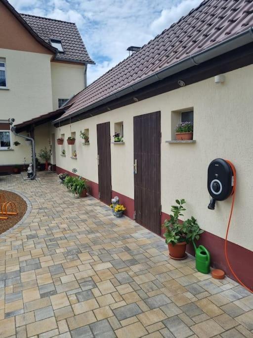Ferienwohnung *Zur Weinbergstrasse* Lauta Bagian luar foto
