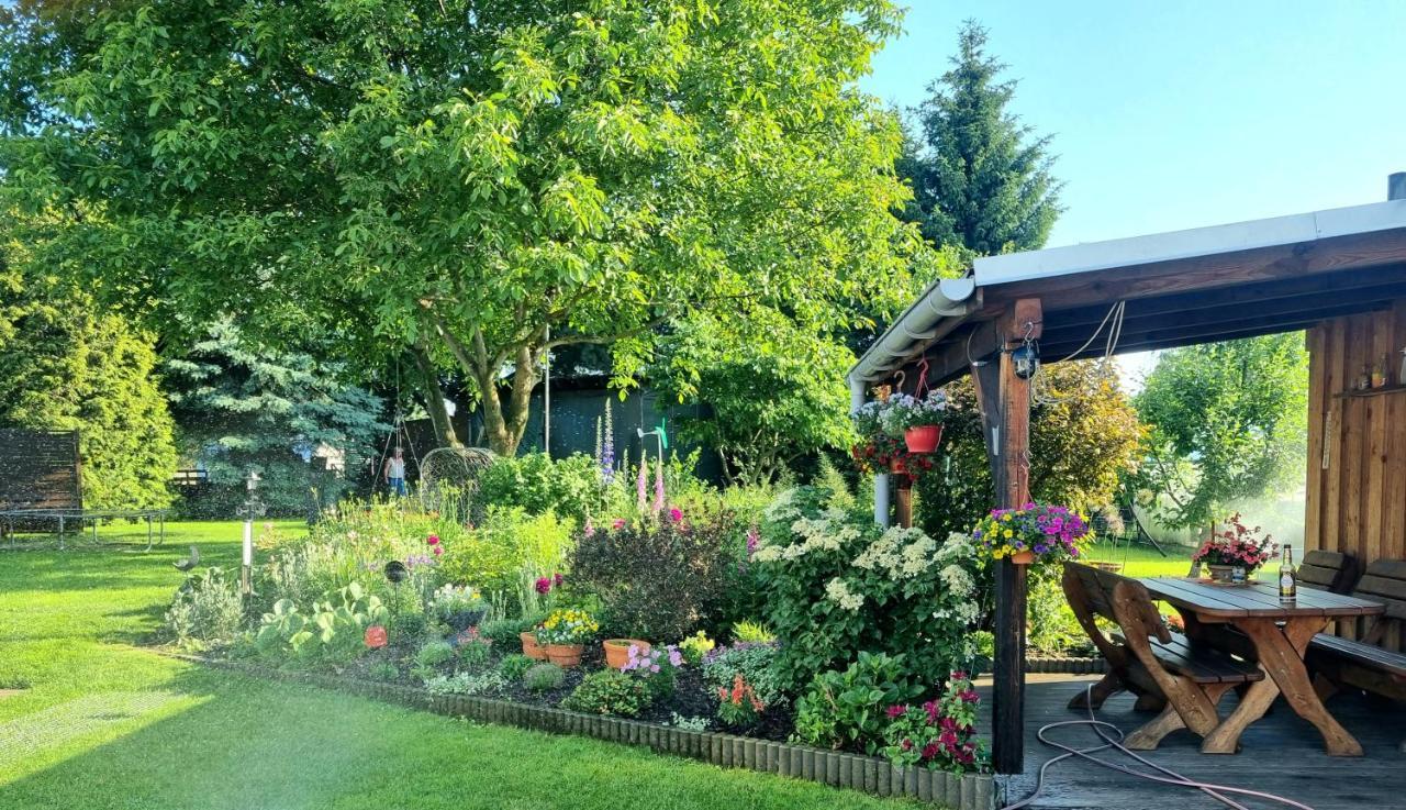 Ferienwohnung *Zur Weinbergstrasse* Lauta Bagian luar foto